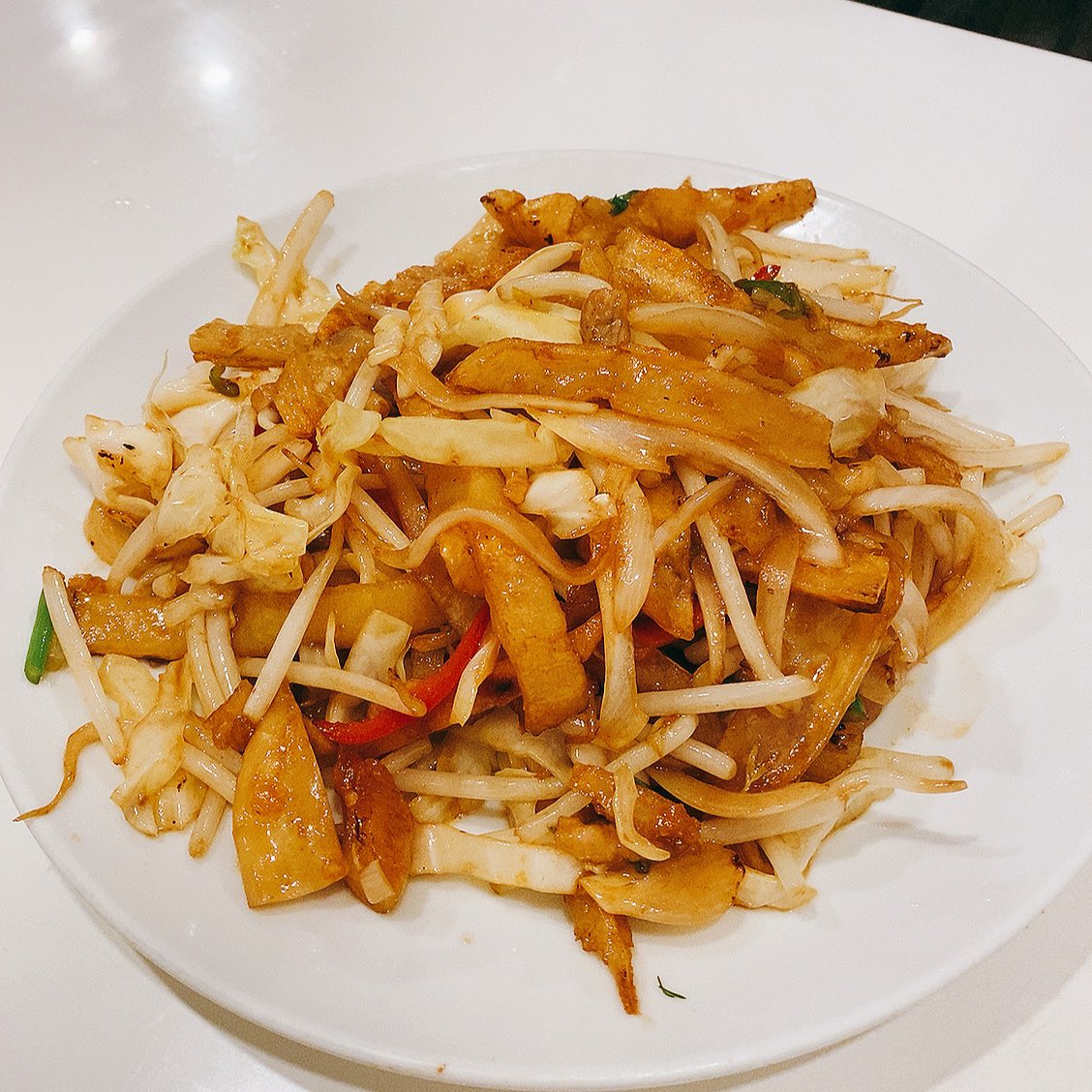 「先々週の四川フェスで食べた味坊の羊串が美味しかったから神田のお店に行ってきた。メ」|ウタのイラスト