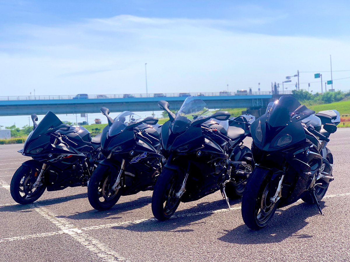 ADAMAS______'s tweet image. S1000RRミーティング、最高でした🥳

主催してくださった方々
お話ししてくれた方々
カメラニキ、ネキの方々
誘ってくれた方々等々

本当にお疲れ様でした
               &amp;amp;
ありがとうございました🎉

#バイク好きと繋がりたい 
#S1000RR 
#皆違って皆良い
#全員キャラ濃い 
#新種の甲虫
