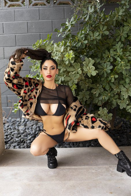 Check my bio for all my links 😘 Have a great weekend https://t.co/CYRUVzPE10<a href="/tag/rt"class="tags"><span>#rt</span></a>