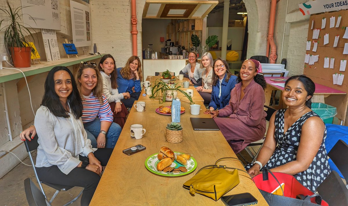 Such a diverse group of founders, no business or sector the same, but SO MUCH common ground! - F**k a boys club... I'm chilling with the gals ✌🏽 - #auxilia #womeninbusiness #femalefounders #femaleinvestors #zerotoone @loudmobility @cmdncollective