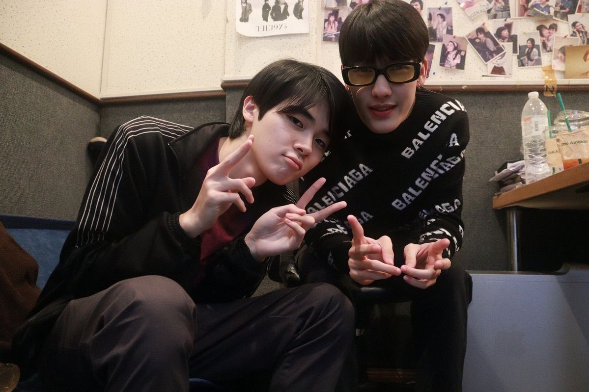 rsn_1103's tweet photo. อยู่ๆก็มาซบ น่ารักมาก น่ารักที่สุดเลยอะ https://t.co/dJxZFkdWeV