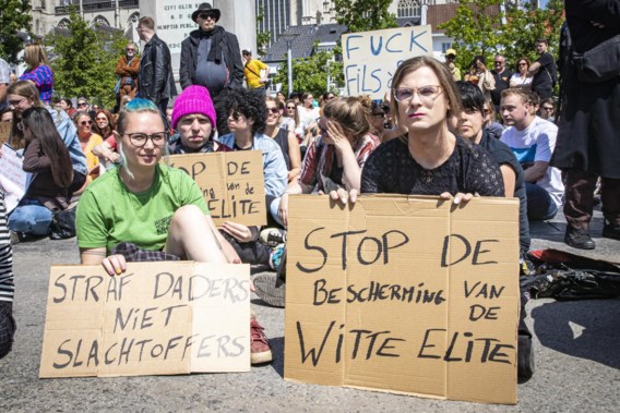 In beeld | Stille betoging voor Sanda Dia dlvr.it/Spk6VD