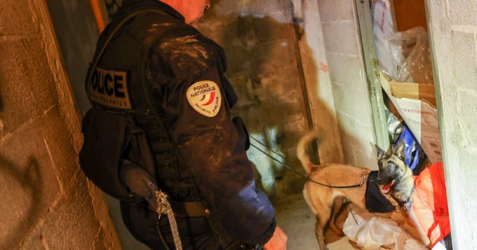 collectifPCP's tweet image. • &quot;La tactique de harcèlement des points de deal prônée par @GDarmanin peine à convaincre, alors que les services d’investigation sont en grande difficulté.&quot;

À part le ministre de l’Intérieur et les idéologues omniprésents dans les médias, qui croit encore à cette stratégie?