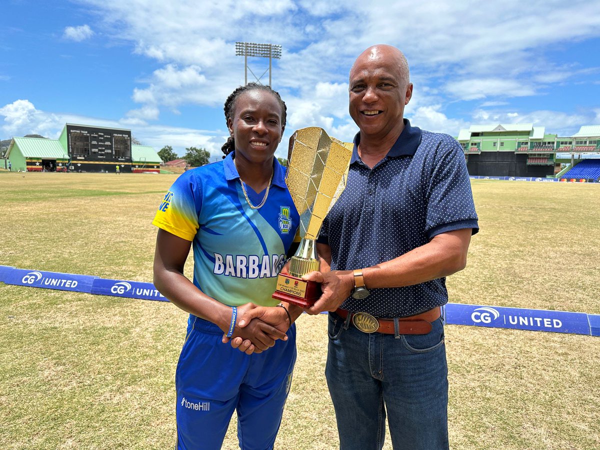 Barbados Women take the T20 Blaze with a comprehensive victory against Leeward Islands Women. Dennis Phillip - President of St. Kitts Cricket Association presents Captain @sellie_04 with the trophy. #T20Blaze