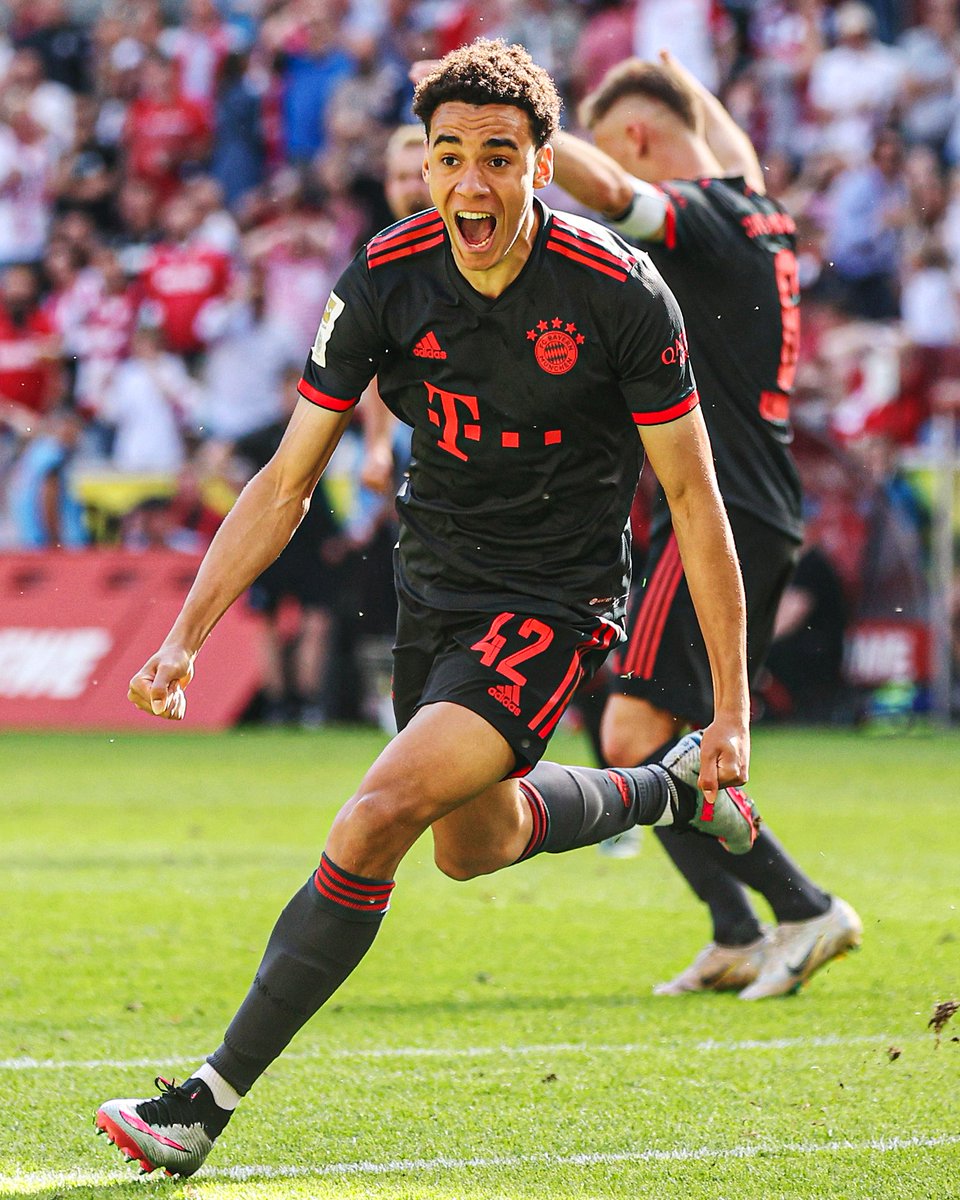 goal's tweet photo. Jamal Musiala writes his name into Bayern Munich's history books 🌟 https://t.co/YXfBonEWVQ