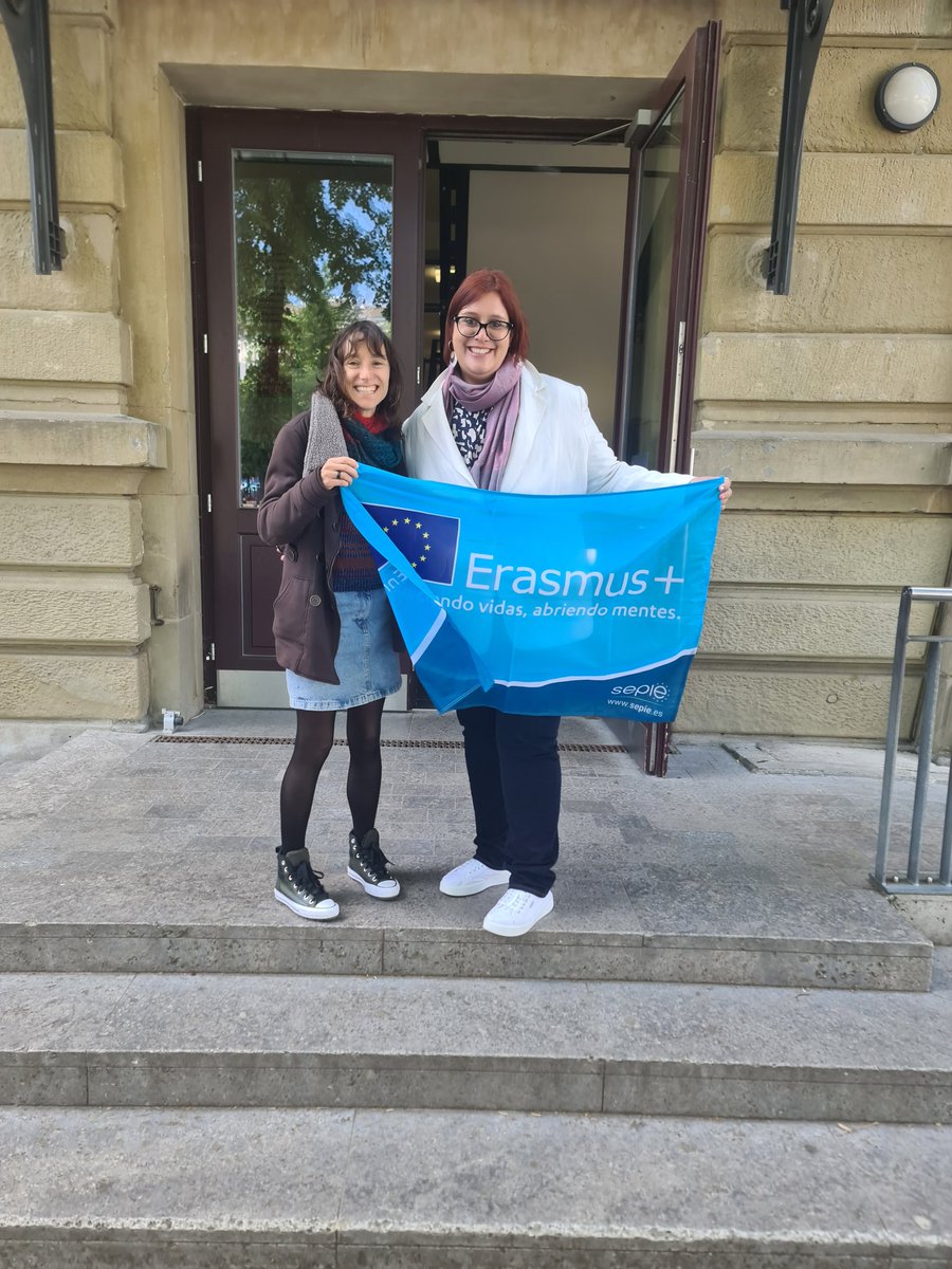 ErasmusMestral's tweet photo. Acabem una setmana intensa però molt enriquidora de job shadowing a Frankfurt! Danke schön!!! @sepiegob @EplusCatEdu @audi_johnny @mcatimo #erasmusplus #erasmusplus35años https://t.co/r4bU3lRPxC