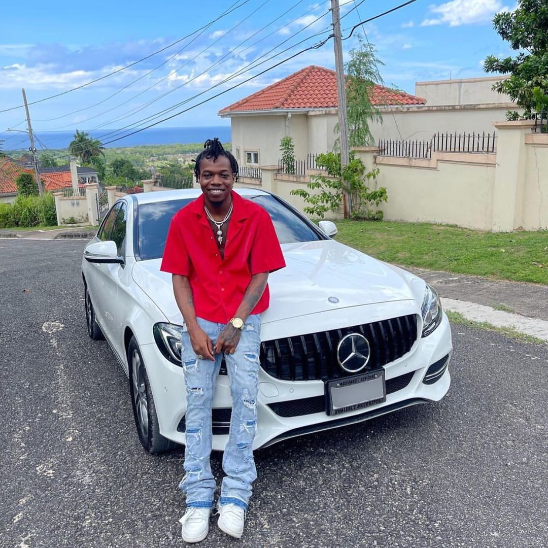 Vybz_Official's tweet photo. A promise is a promise 🚘 https://t.co/G7hfCGY6Qi