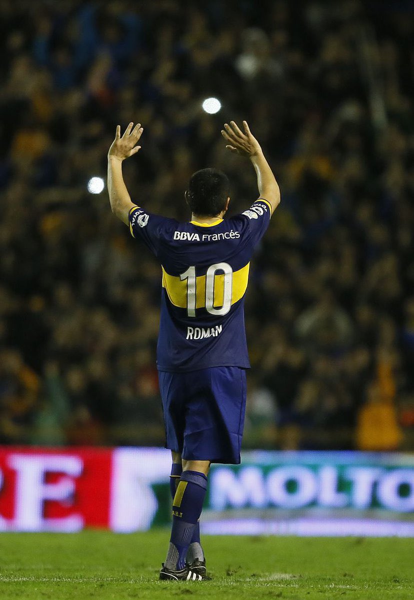 🚨🇦🇷 En las próximas horas, Juan Román Riquelme anunciaría su PARTIDO DESPEDIDA para el domingo 25 de junio, un día después de su cumpleaños.

¿Entre los invitados? Lionel Messi, Ángel Di María y Leandro Paredes. Además de compañeros y campeones con Boca.

Ah, y el técnico de uno