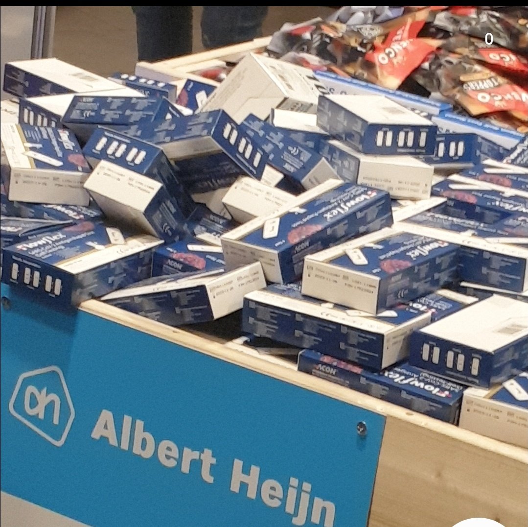 Emanuel56021643's tweet photo. WAT WEEG @albertheijn DAT WIJ NIET WETEN???🤔🤔🤔

#wehavebeenfooled #wakeup #covidhoax #wegmetditkabinet #WEF2030Agenda #WEFGenocide https://t.co/n7CoLRfLeK