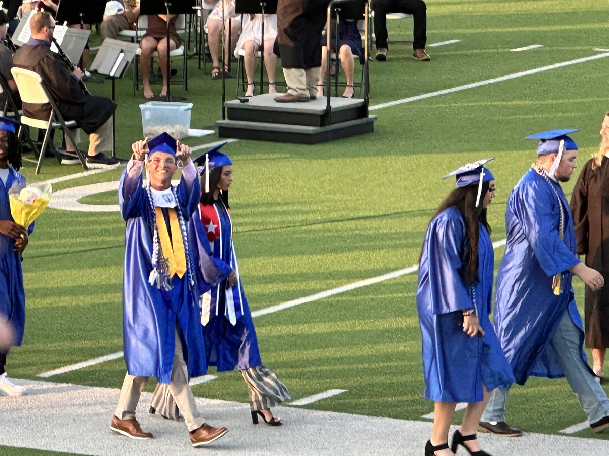 the_sandidotson's tweet image. Jarrell Cougar to Texas State University Bobcat! 🎓
Congratulations, @codydot_ #invocation #BeReal #graduation
