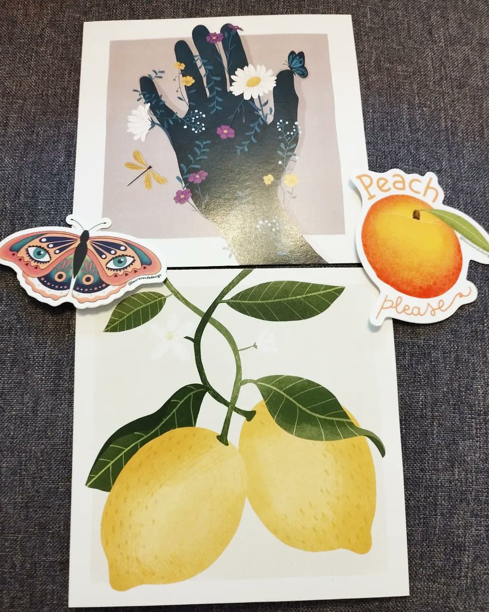 ValeryValery91's tweet photo. Lovely prints and stickers by my sister @ laurazandadesign

She is not on twitter, but you can find her on her Etsy shop!
Her work is mainly based on nature subjects. If you would like to see more of her work, please follow her on Instagram! (same username as above 😊) https://t.co/mGf8vNAX7V