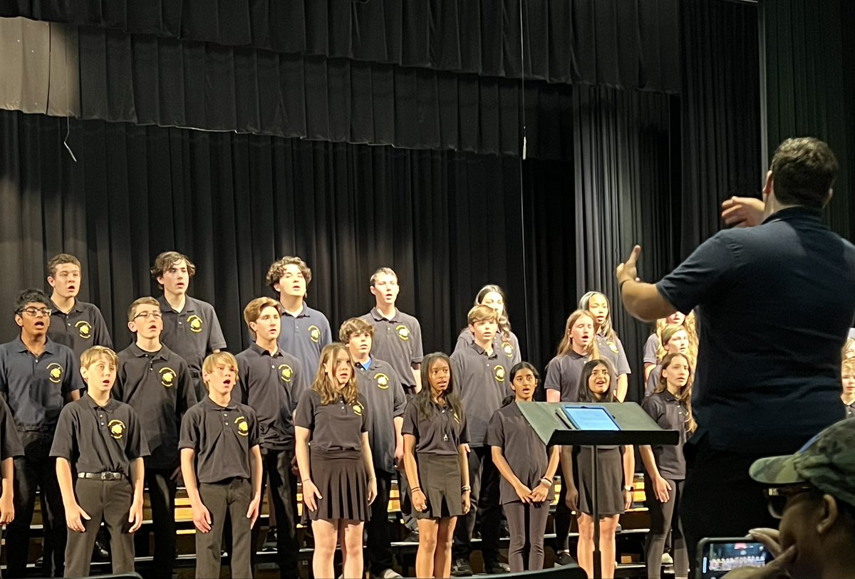 So proud of the <a href="/FugettMS/">Fugett Middle School</a> Music Department students after a fantastic and successful day at #MusicInTheParks &amp; <a href="/Hersheypark/">Hersheypark</a>! All 3 ensembles performed well &amp; were graded highly, two came home w Superior ratings, &amp; the Chorale won best overall Choir! Congrats to all! 😎