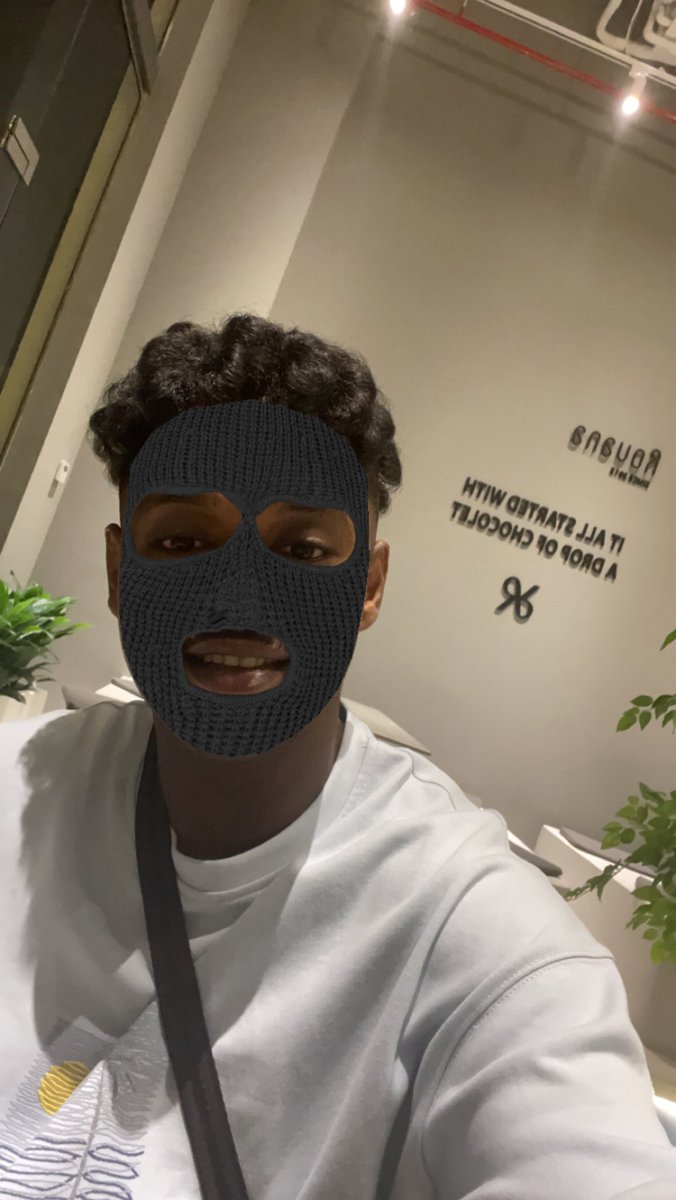 بما انو صلاله كلها مشغوله ف العرسات فلازم امسي عليكم شخصية🙋🏻‍♂️
