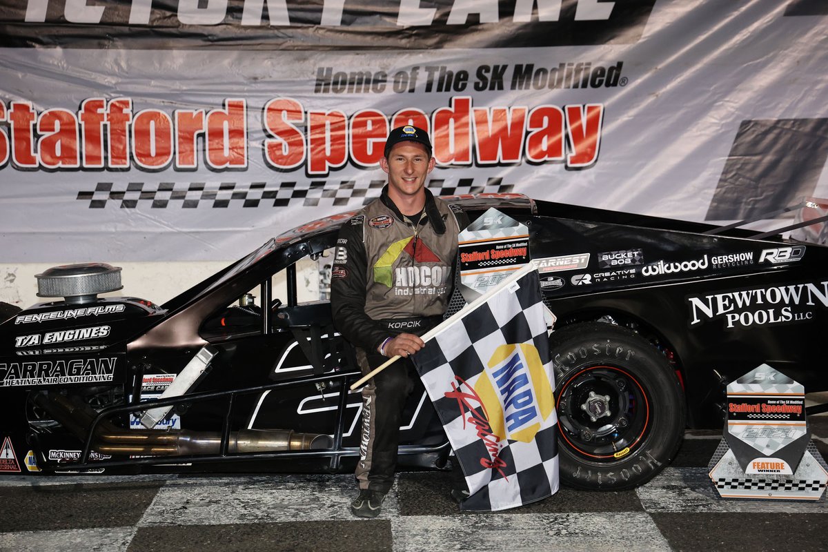 NERacing's tweet image. Brian Sullivan Wins SK Light Double Down at Stafford; Kopcik, Gray, Clement, &amp;amp; Hydar Also Score Feature Wins - newenglandracingnews.com/16