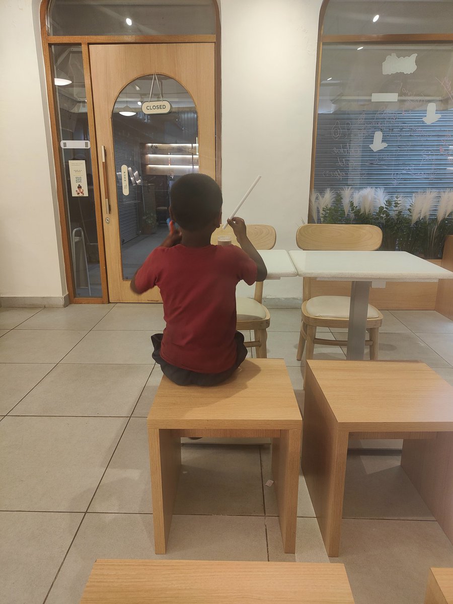 amithpr's tweet photo. There's a tea shop near my home that I frequent. Today a boy from the street walked in &amp; asked for something to drink and these boys at the counter treated him with respect, gave him chocolate milk. He then wanted to sit on a table and chat like other customers. So he found me. https://t.co/JDEbRNtTiH