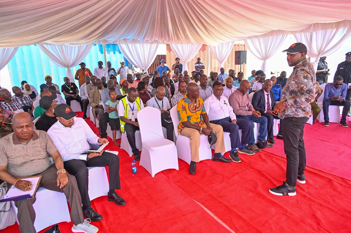 Today, joined by Hon. Musa Echweru, State Minister of Works and Transport in Uganda we held a joint meeting with the government agencies at Malaba border to have fast hand experience of the problems and explore possible solutions to resolve the congestion of trucks along the