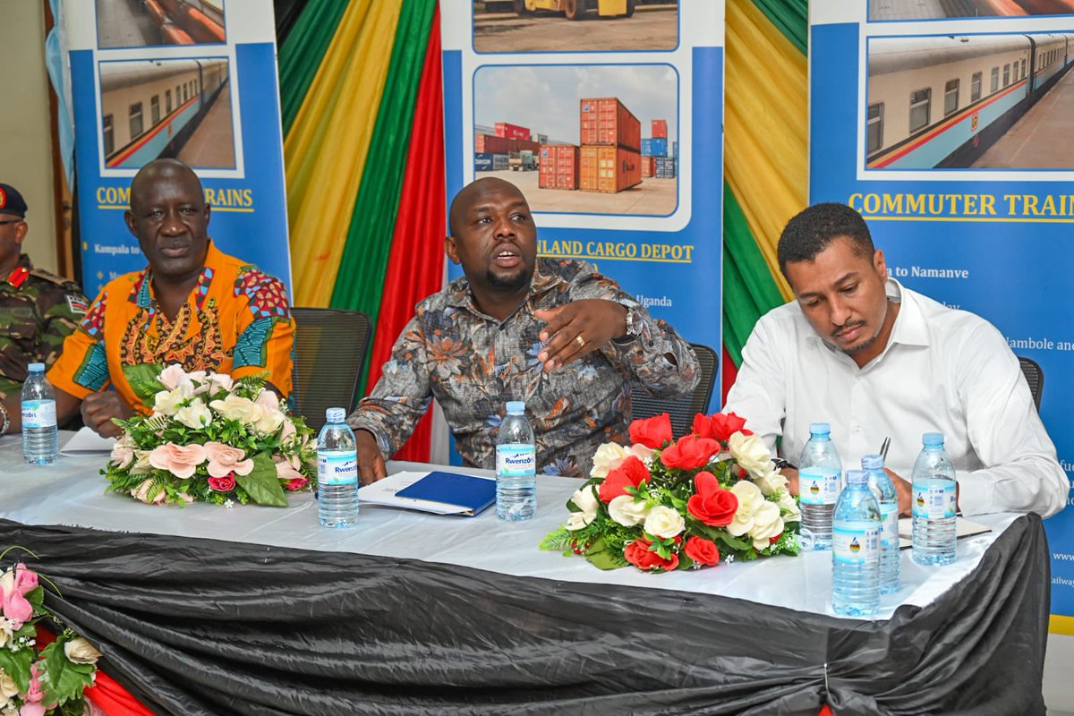 On the Kenyan side, I have directed the Kenya National Highway (KeNHA) to improve on the 21Km road connecting the Luakhakha border point to the Eldoret- Malaba highway where clearance of empty trucks can be fast-tracked to ease the congestion at the Malaba border. Also, the