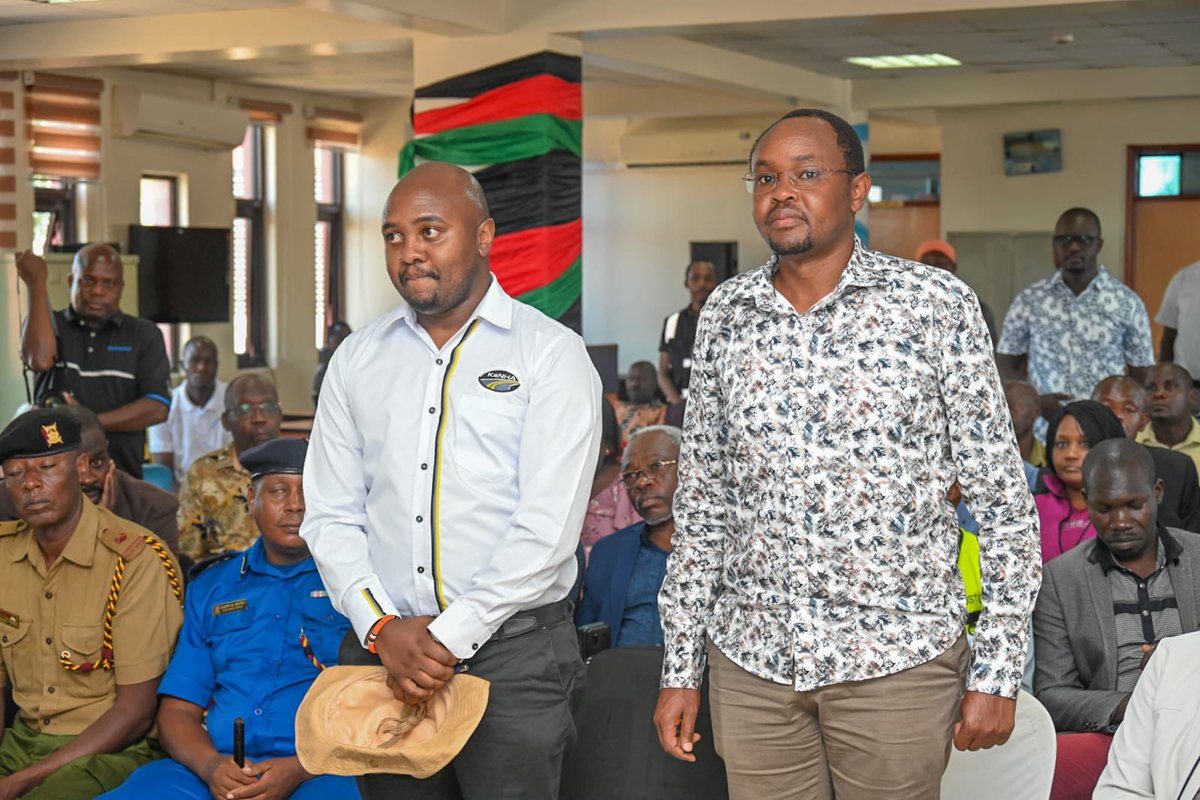 kipmurkomen's tweet photo. To further ease congestion at the border, we have committed to looking into bureaucracies that impede the movement of cargo via the Metre Gauge Railway linking the Port of Mombasa with Kampala and other States along the corridor. https://t.co/96CrpYa1pl