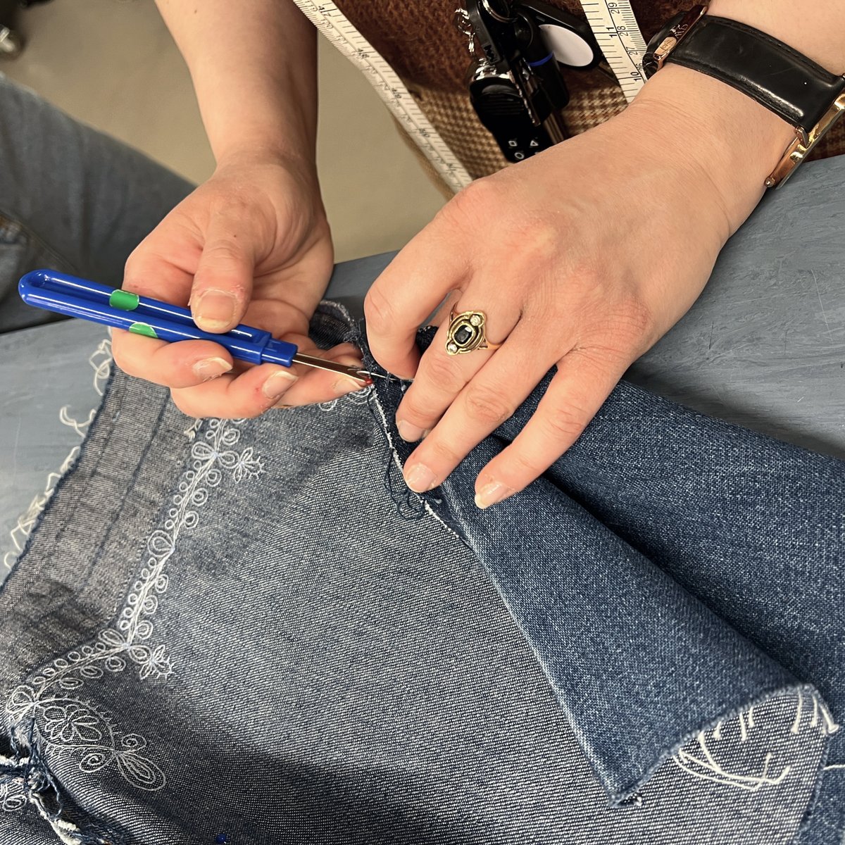 🛍️ The team will be holding 2 different workshops next Thursday in @westfieldstratfordcity! 

Thurs 1st June at Westfield, Stratford
✂️The Refreshed Threads (Upcycling) - 12 – 1pm. 
📏The Perfect Fit (Tailoring) - 2 – 3pm. 

fashioncapital.co.uk/insights/join-…