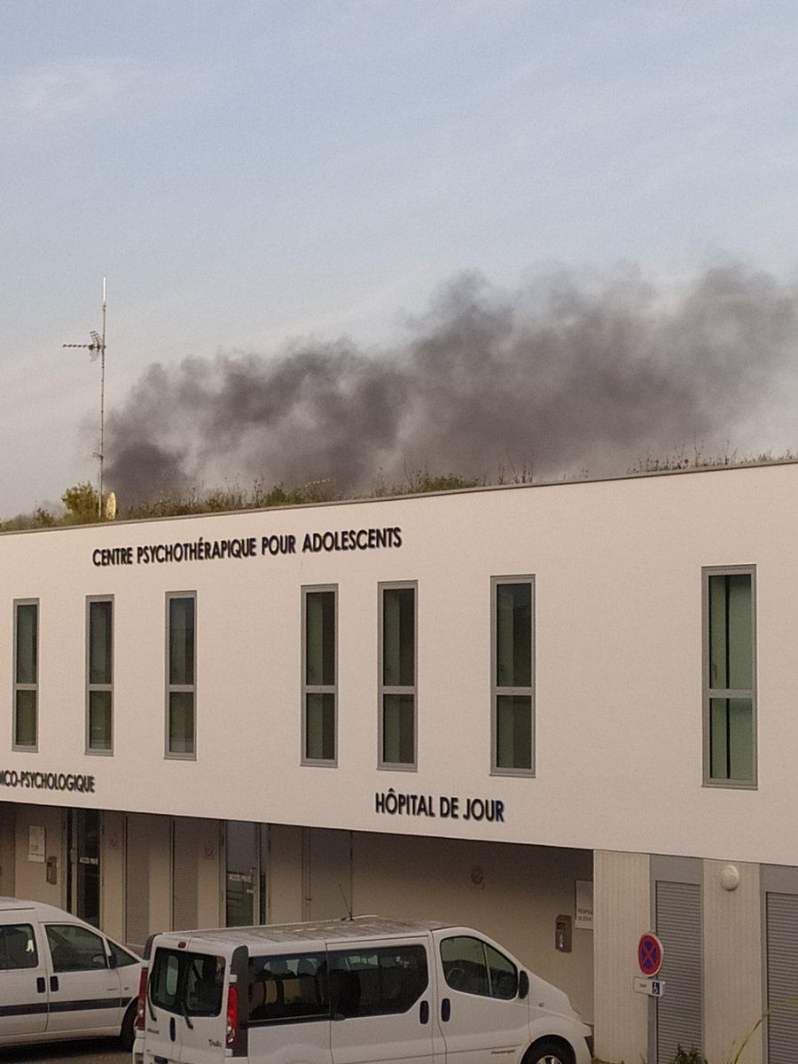 Incendie 🔥 dans #Vannes ?