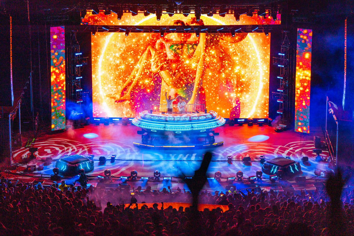 BIG ONE IN DALLAS TN 🤠

set times

Two Freds: 12-1:30
<a href="/Wuki/">wuki 🌞</a>: 10:45-11:45
<a href="/BennettsJustus/">Justus Bennetts</a>: 10-10:30
<a href="/sunshysounds/">SunShy (top 1% of OnlyFans)</a>: 8:45-9:45

LAST tix: twofriendsmusic.com/tour