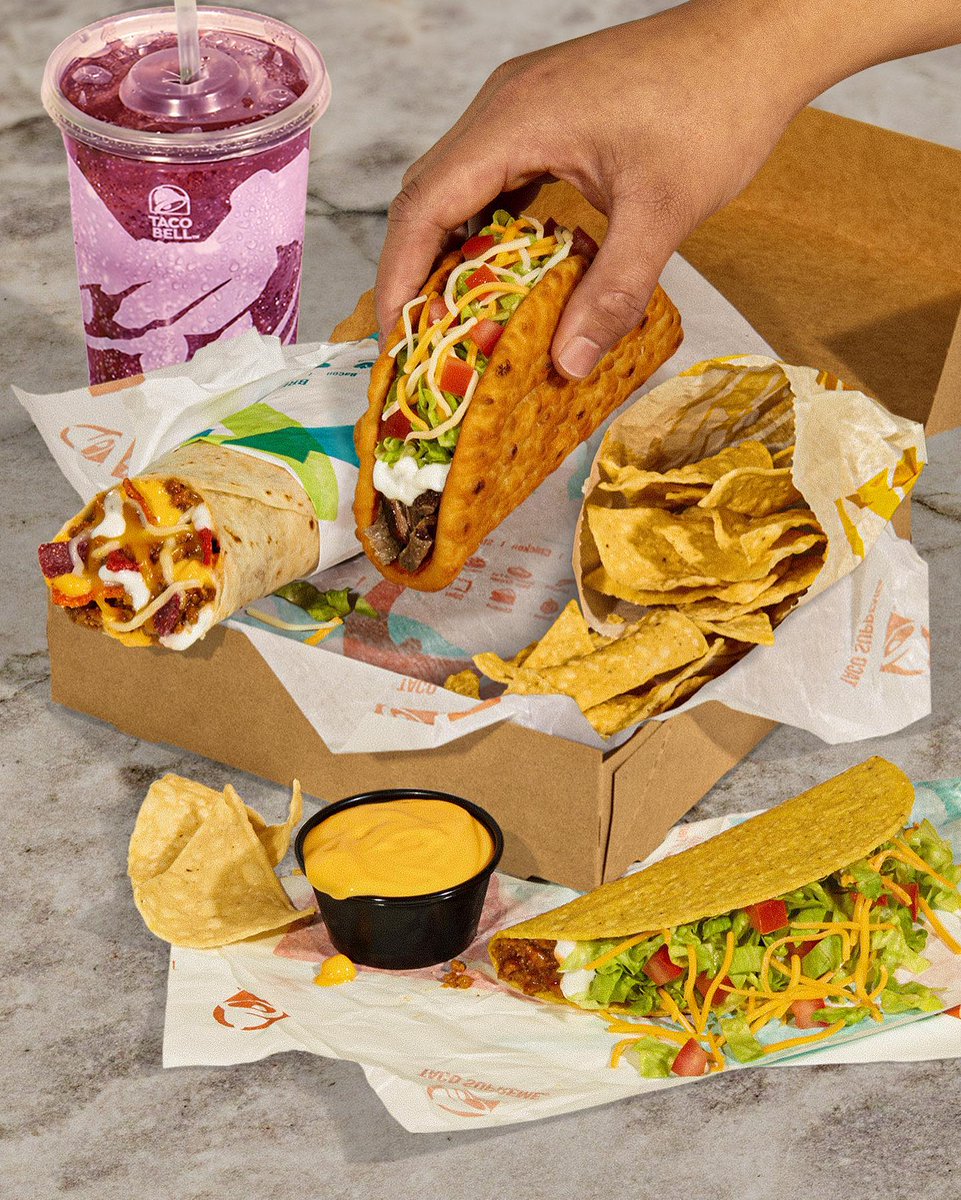 Yup, we can officially say that this spread from <a href="/tacobell/">Taco Bell</a>  is worth the hype. 🌯🌮🤤