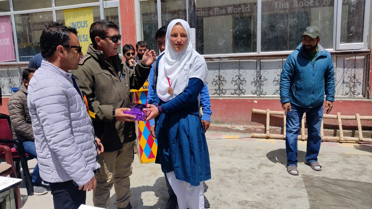 REDOORGANIZATIO's tweet photo. A Collaborative effort by REDO and H/S Kharboo. Thanks to #UTDRF , #BMODRASS , #SHODRASS for participating in the program. @VisionLadakh @IgpLadakh @DIPR_Kargil @EducationKargil @dse_ladakh @CheraghTriple @ManzoorAKhan @GulistanLadakh_ https://t.co/jvs4crtg1X