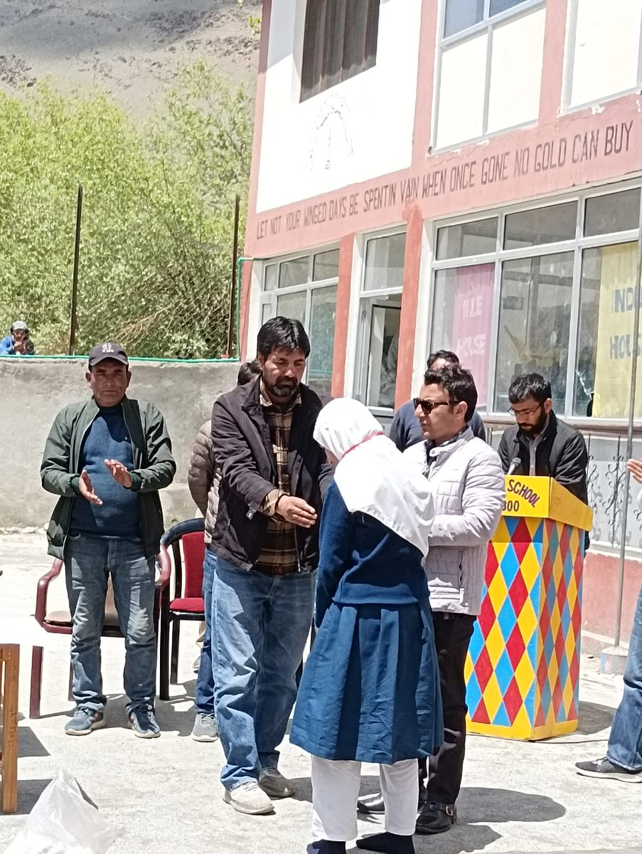 REDOORGANIZATIO's tweet photo. A Collaborative effort by REDO and H/S Kharboo. Thanks to #UTDRF , #BMODRASS , #SHODRASS for participating in the program. @VisionLadakh @IgpLadakh @DIPR_Kargil @EducationKargil @dse_ladakh @CheraghTriple @ManzoorAKhan @GulistanLadakh_ https://t.co/jvs4crtg1X