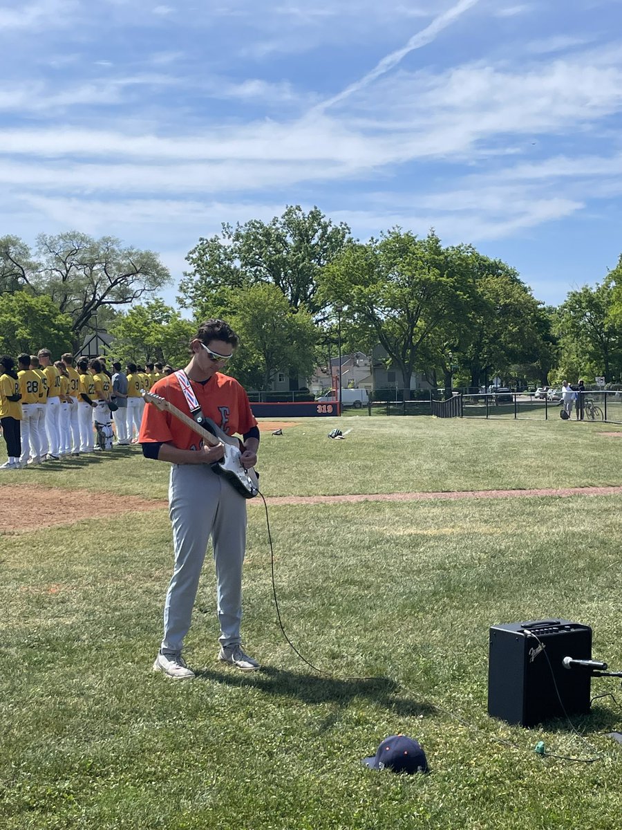 Baseball ready to battle Elk Grove for the #IHSAKits Regional Championship!!!