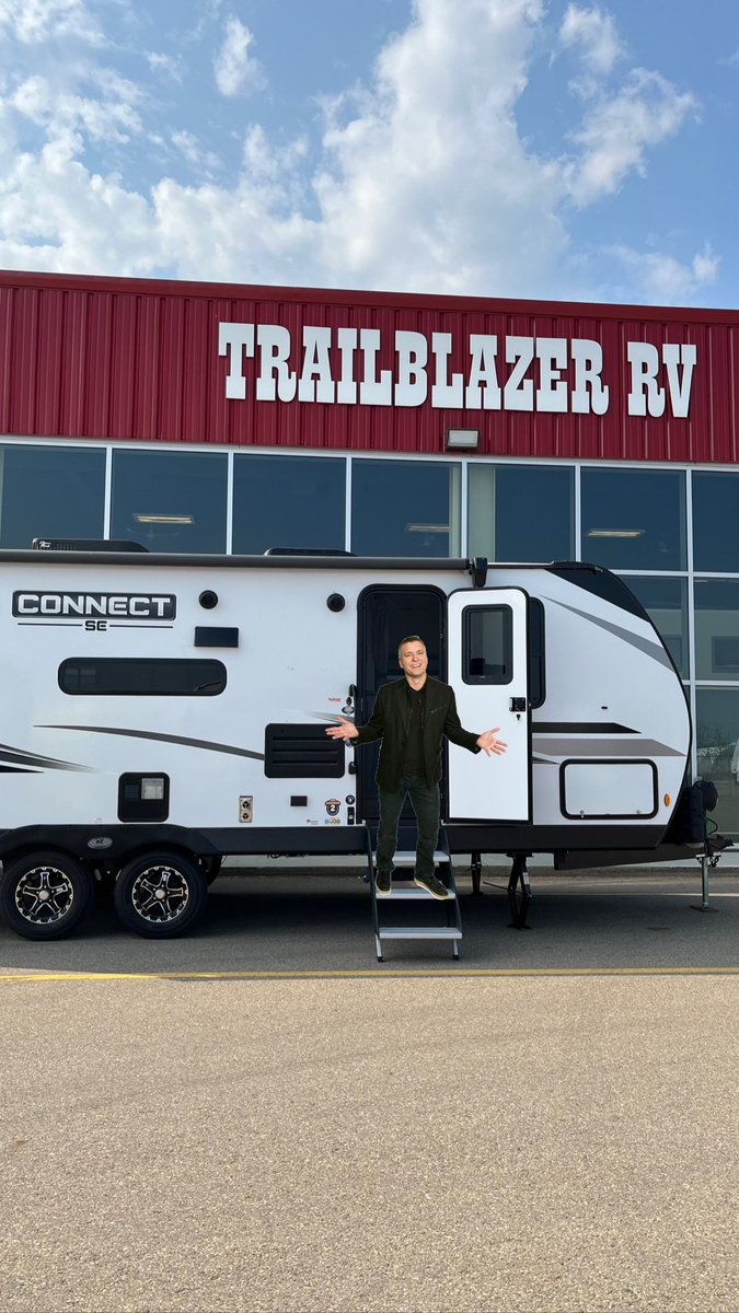 up! 99.3 FM tweet media