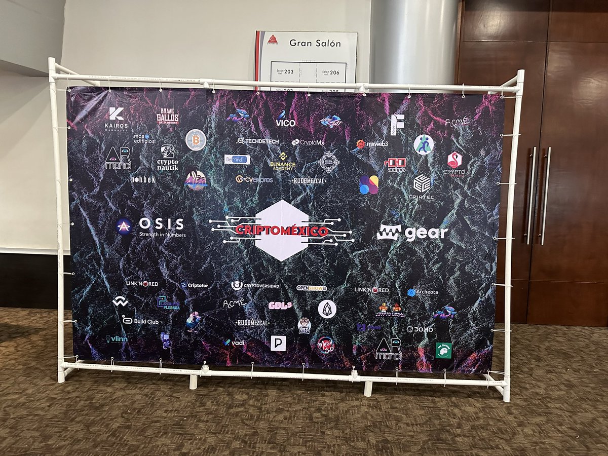 Manuel Flores "Not giving away Crypto" tweet media