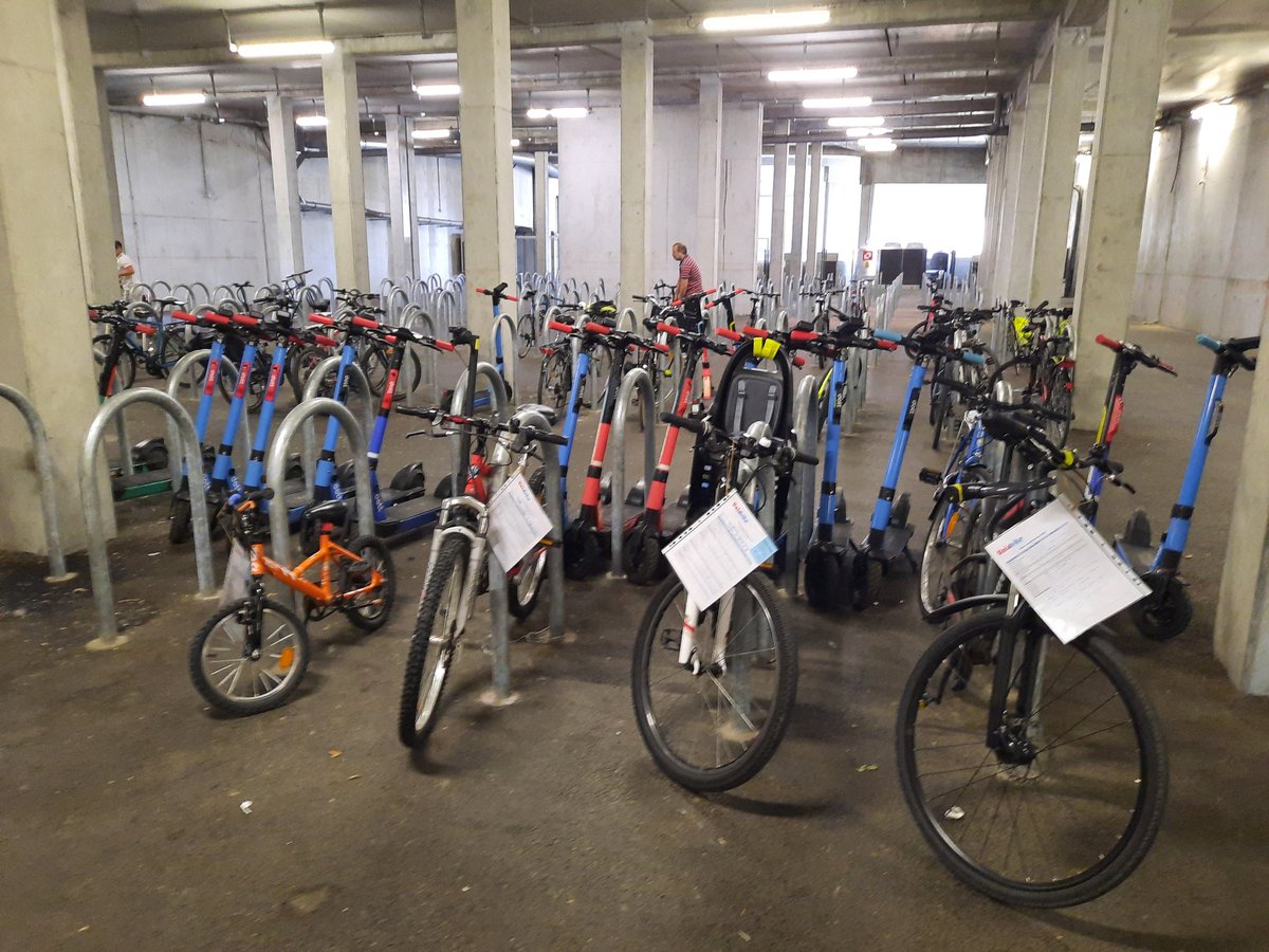 Stationnement dans le très grand parking 🚲🚲🚲 du <a href="/GroupamaStadium/">Groupama Stadium</a> : 500 places ! 👏