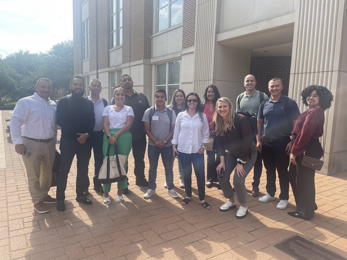 What an incredible experience at the SMU Latino Leadership Program in Dallas! 

Sky is the Limit <a href="/ConnectwithCV/">Christina</a> ! 
#ConnectedLeadership
#LatinoLeadership
