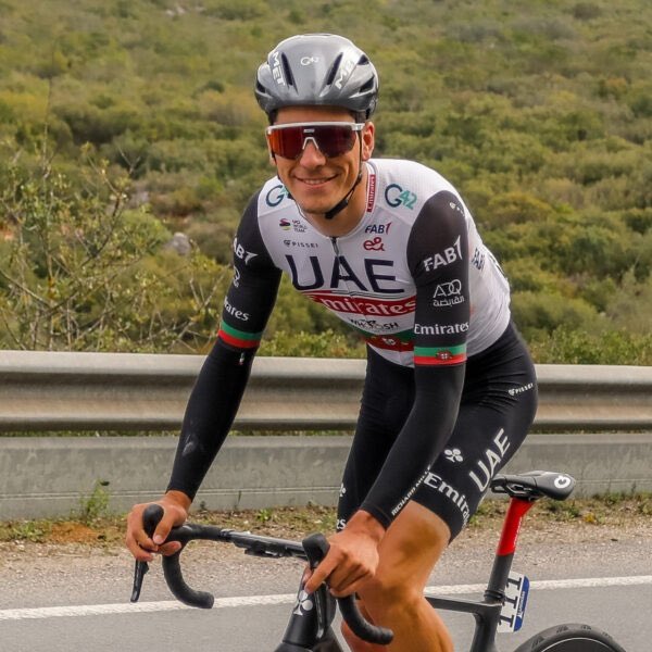 SportsTailors's tweet image. Vamos ter João Almeida no pódio do Giro💪🏼

Roglic ganha camisola rosa após contra-relógio fortíssimo.

#joãoalmeida #giro #GirodeItalia #portugal #ciclismo