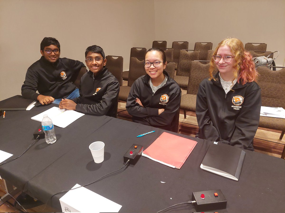 BHSACADEMICTM's tweet photo. Very close loss to Cinqo Rancho A, now 4-2, about to play Cinqo Rancho B. Let's go Creek! @bcreekathletics #hsnct https://t.co/MH6vNopmbr