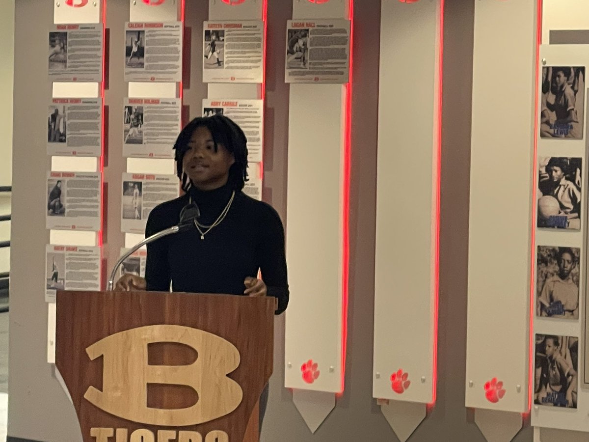Fantastic morning honoring <a href="/BeltonHS/">BeltonHS</a> Wall of Honor Inductees. All around excellence as athletes and people. Congrats and well deserved. <a href="/loganhall_/">Logan Hall</a> <a href="/paige_nunes/">Paige Nunes</a> <a href="/ayannaajones/">Ayanna Jones</a>