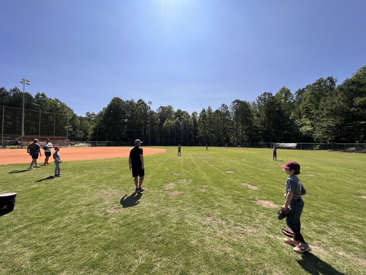 What a #beautiful #day for #summer #allstar #baseball #practice at #eastcherokee ❤️⚾️💪🏻#youthbaseball #9u #eastcherokeebaseball #MemorialDay2023 #liamrhamilton