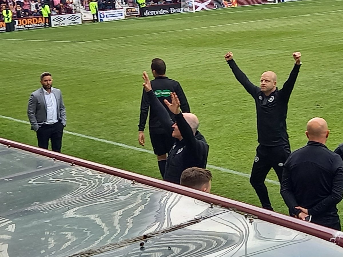 Maroon1874's tweet photo. 🇱🇻 A good battling performance with 10 men.
The calm before the storm ⬇️ https://t.co/PGEFjafVTm