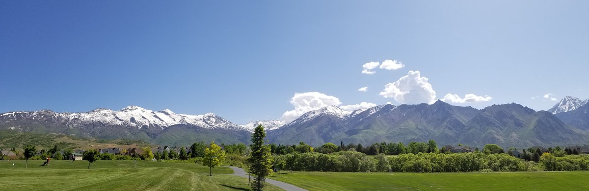 MalevMinis's tweet image. Stunning day beneath the #wasatch mountains.