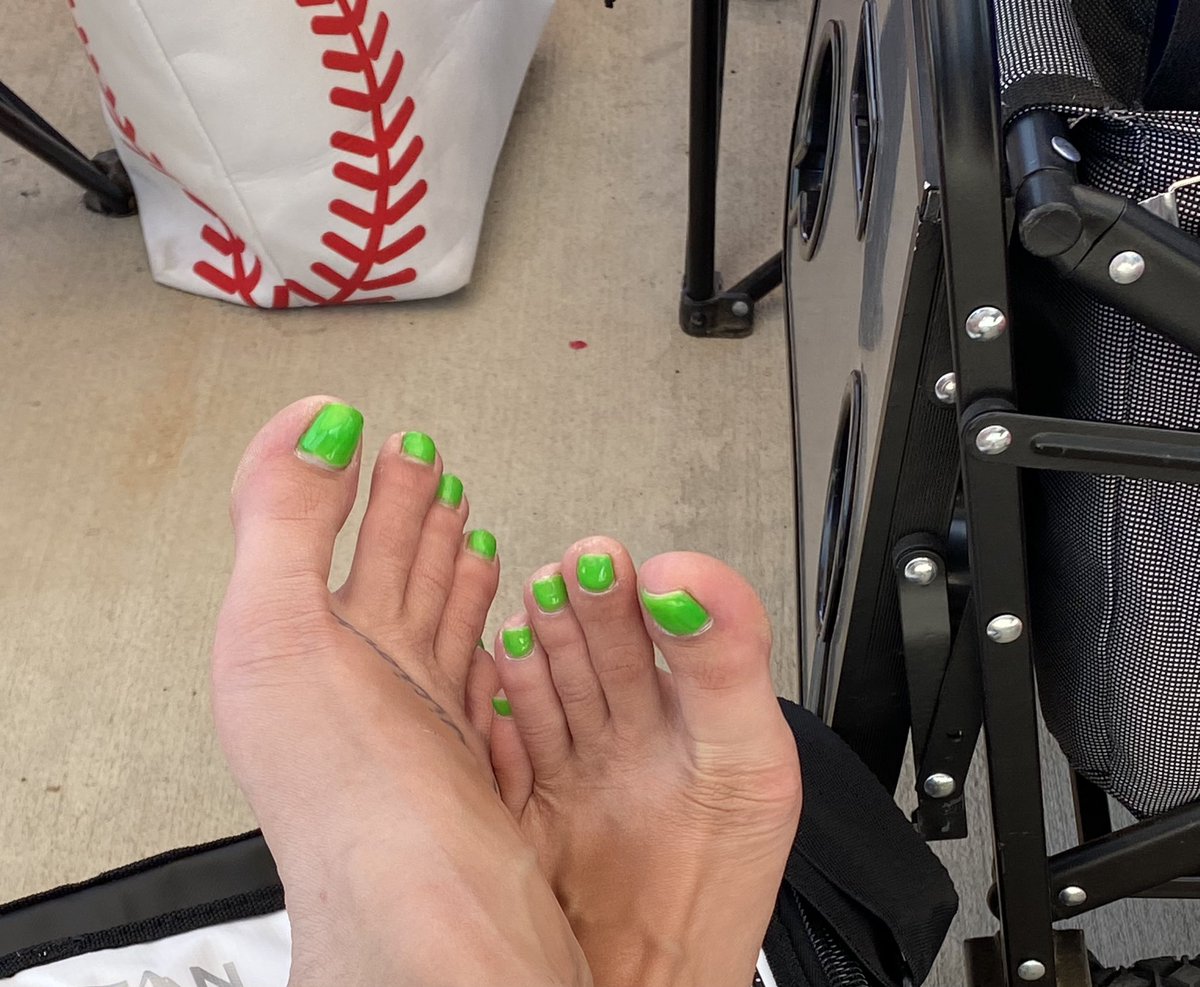 Another weekend at the ball field ⚾️  Got my shoes off and enjoying this nice weather! 

#FeetContent #FeetFinder #Baseballmom #Toes #Toesout #Pedicure #ISellFeetpics