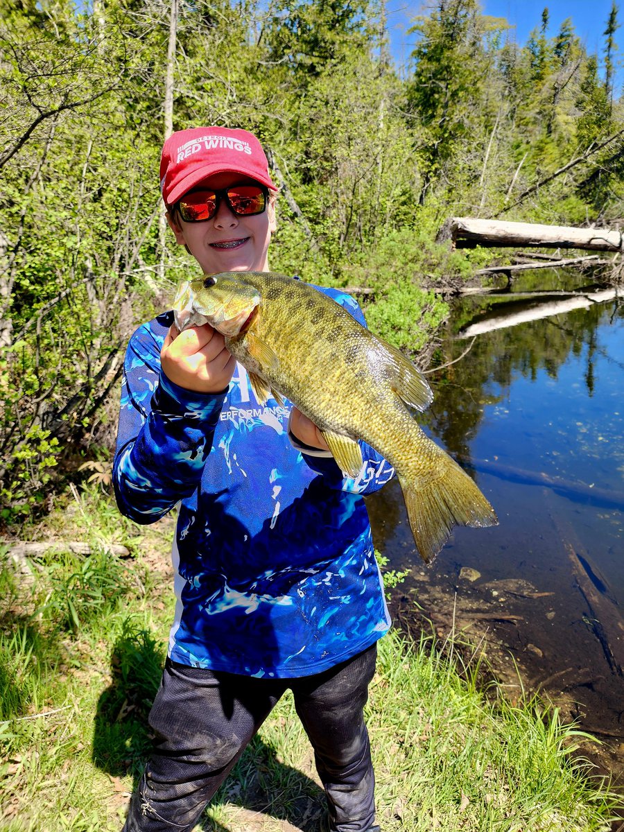 Zulu_Law's tweet photo. Sunshine Daydream!
@PureMichigan #PureMichigan #CutRiver #NielsenCustomRods @realhunts101 https://t.co/sRpGAVsIGv