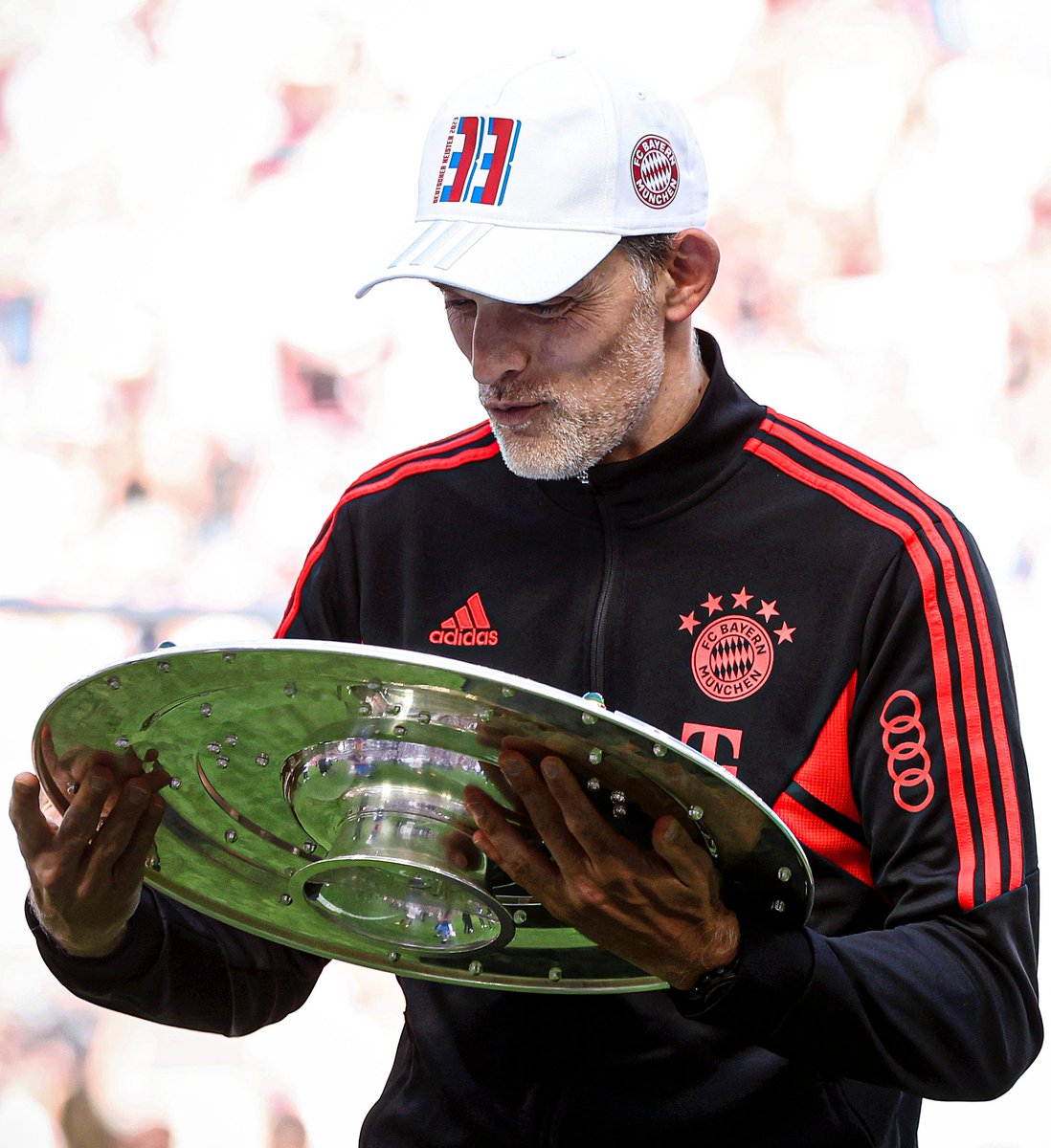 Thomas Tuchel finally gets his hands on the Bundesliga title ❤️