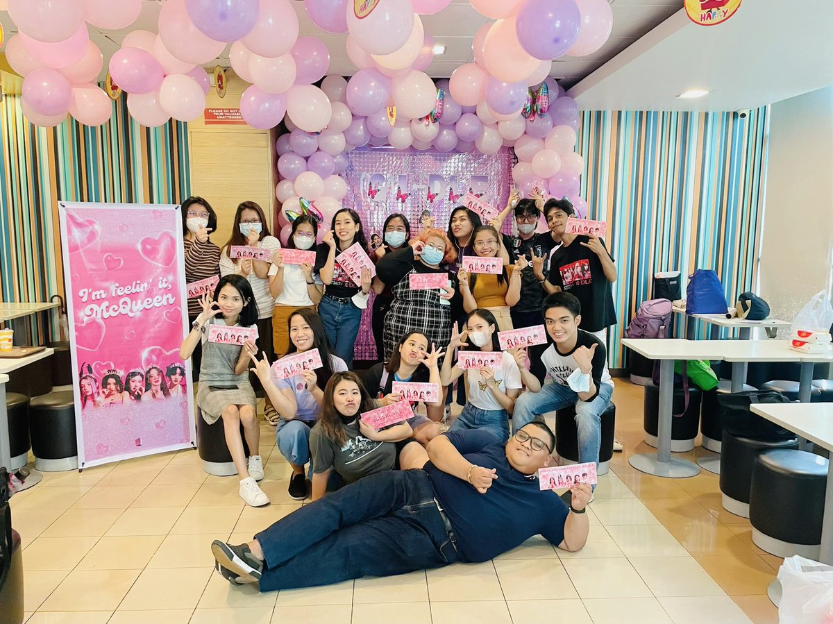 i_dleph's tweet photo. And that’s a wrap!
Thank you to everyone who supported and attended our " I'm feelin' it, McQueen " event. 👑💕
We hope you had fun and hope to see you again soon. 💗

#여자아이들 #GIDLE
#I_feel #퀸카 #Queencard https://t.co/QQfHlpga8j