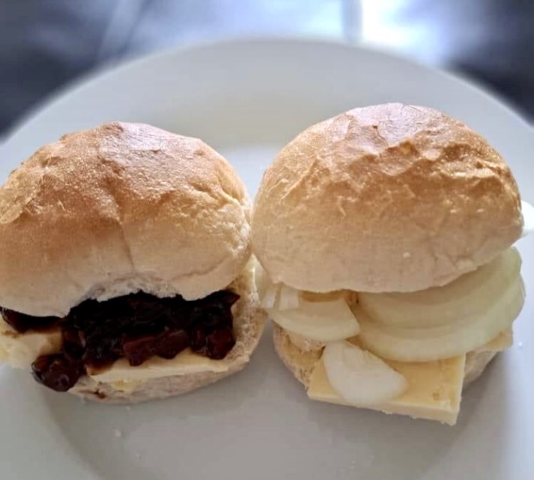 karen thompson tweet media