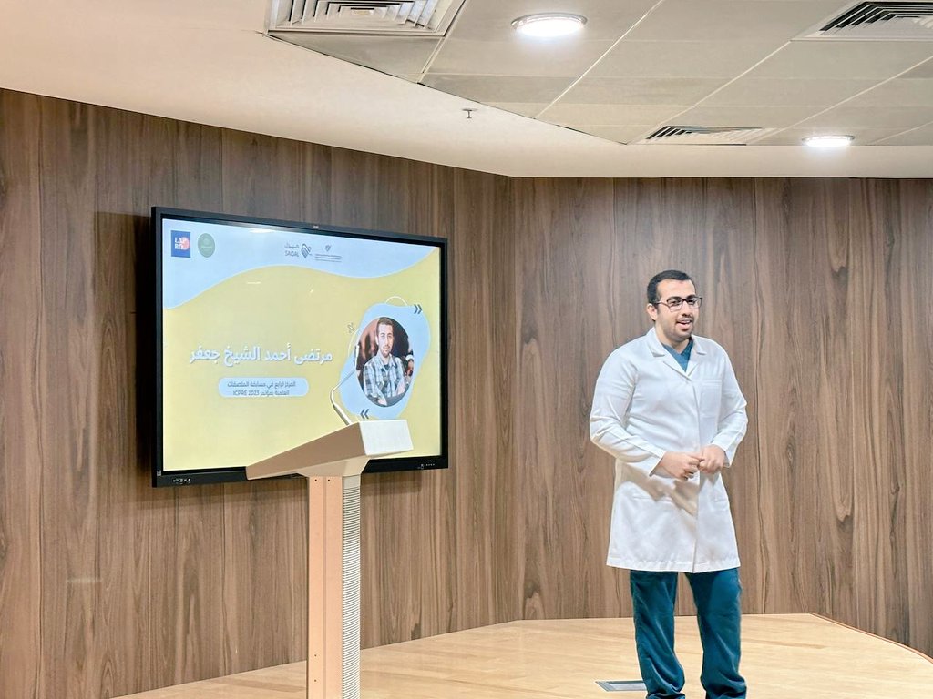 نجومٌ سنحت لها الفرصة أن تُشعَّ مجددًا. 💫

في سَمائِنا بالمُنجزاتِ حلّقوا، بعزٍّ عاليًا.