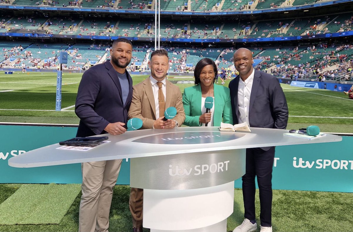 Enjoyable afternoon working with @ITVSport. Cracking game of rugby (excluding the protests!) by two outstanding teams. Congrats to Saracens. Feel truly honoured to be part of such a great club. Hats off to Sale, they did the North proud! 

#GallagherPremFinal #SARvSAL