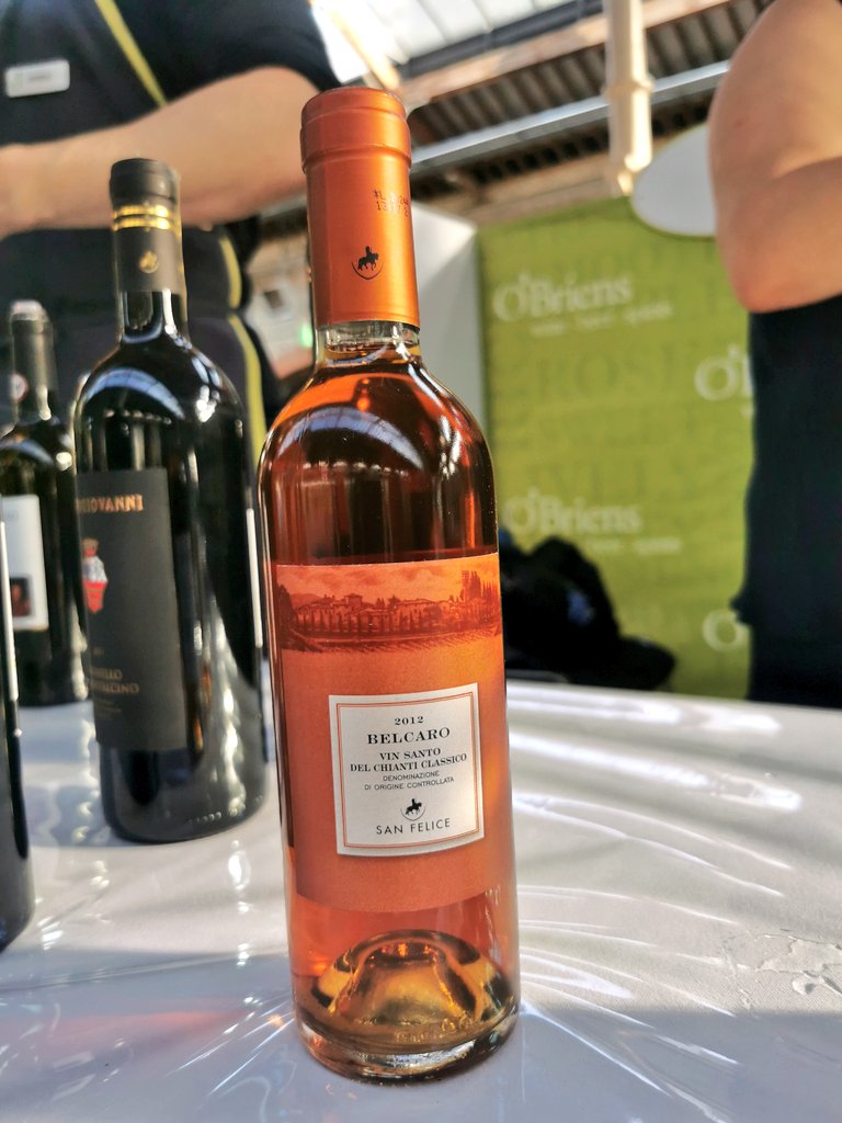 Have you ever tried Vin Santo before? If not, now is your chance 🇮🇹 Drop by stand 43 at the #OBWineFest