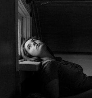 literlandweb1's tweet photo. « No confío en las personas que no se aman a sí mismas y todavía me dicen “te amo”. Hay un proverbio africano que dice: “Ten cuidado cuando una persona desnuda te ofrece una camisa”»
Maya Angelou
📷Nirav Patel https://t.co/t7AZg1FU7L