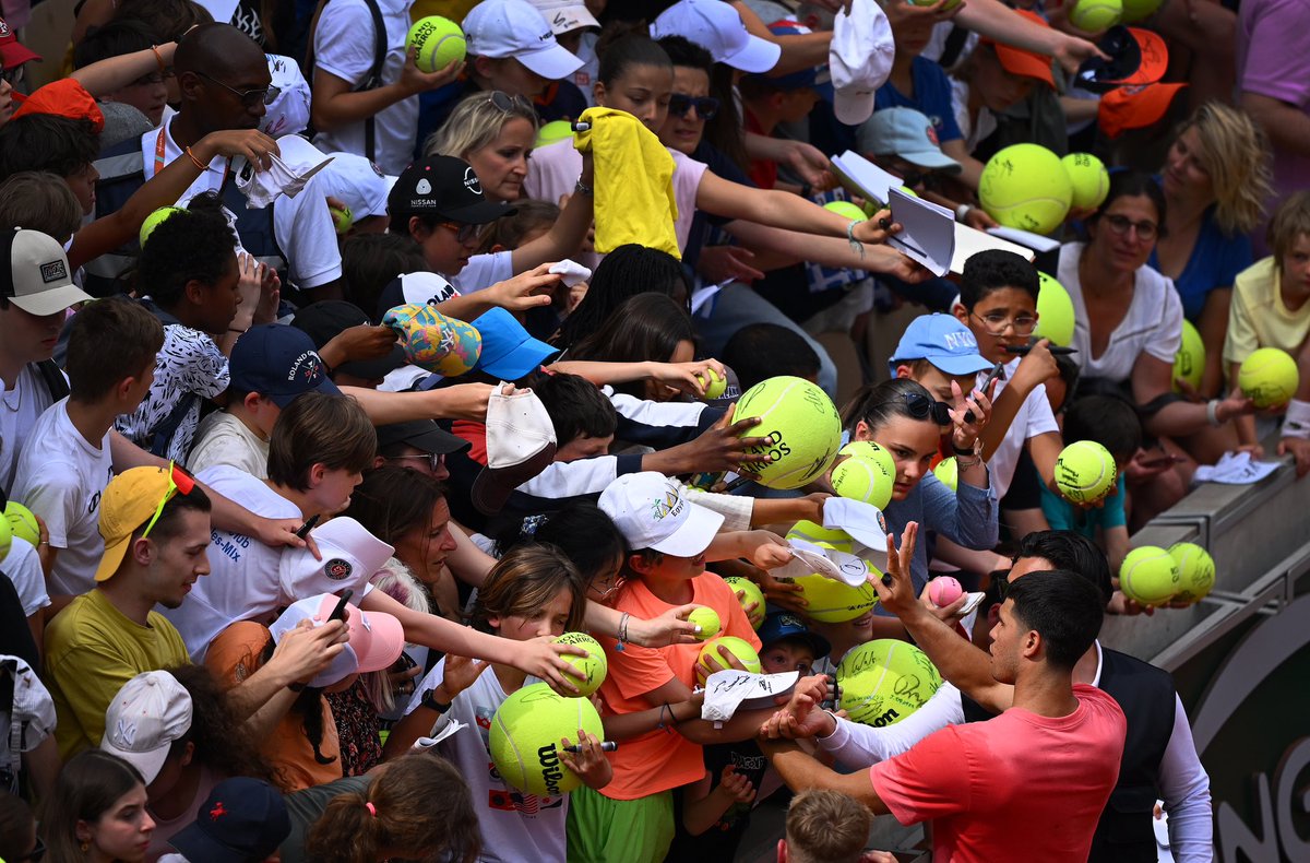 👨‍👩‍👧‍👧📸✍🏻🙌🏻❤️😊🫶🏻☀️🎾🔥 @rolandgarros 

📸 Getty