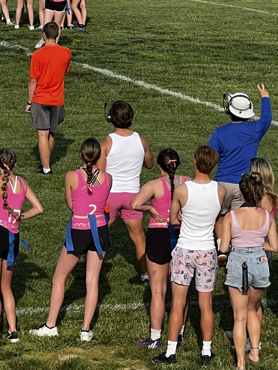 IsaacB_2's tweet image. Last night we left an impact on our community. With a week of time we created a fundraiser that raised over $700 for breast cancer. My friends and I are so blessed to be able to have a positive impact in our community. Go Colonels❤️ @CoachLittle51 @OldhamFootball @Coach_CTaylor